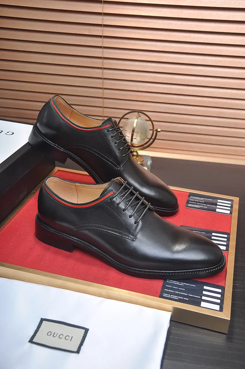 Men's shoes💰500💶Italy's top luxury men's shoe giant (GUCCI) (Gucci) (full cowhide lining) new arrival🍃Original European style🔰 Pleasant to the eye😍In order to make the shoes more durable and non-deformable🌀The production continues to follow traditional methods but there is still no lack of innovation💪Choose original sheepskin for the leather♻️ Smooth and natural And extra bright ⭐Made of imported cowhide, the first choice of rich people 38-45 (45 customized)